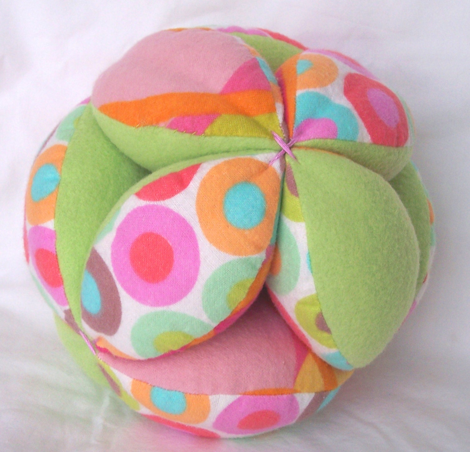 Pastel Circles Grab Ball