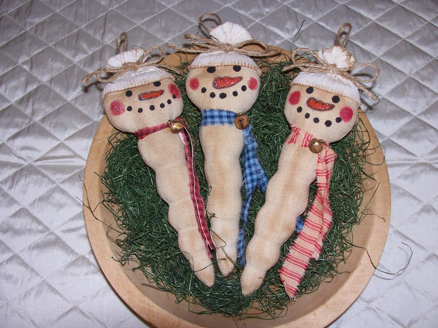 PRiMiTiVe FoLK ArT CHRiStMaS ICiCLe SNoWMaN OrNiEs BoWL FiLLeRs TuCKs Set Of 3 PGWS1 PrimsGoneWild