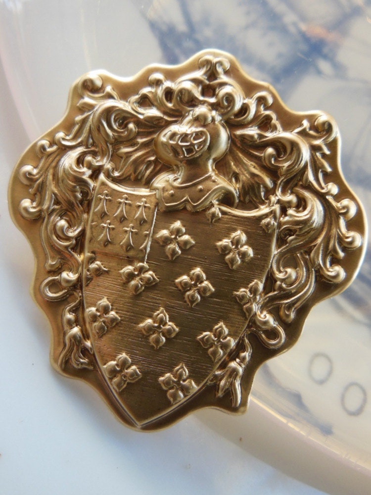 Bigger Pierced Coat of Arms (2 pc)