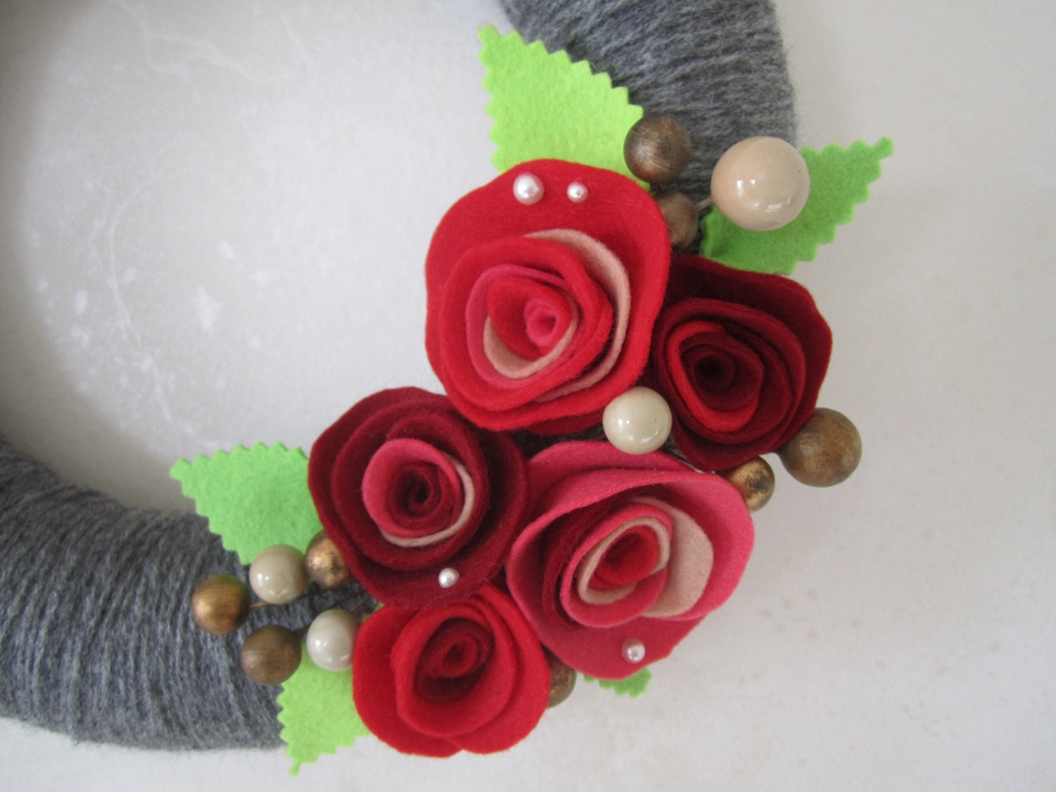Gray Yarn Wreath with Red Roses 10"