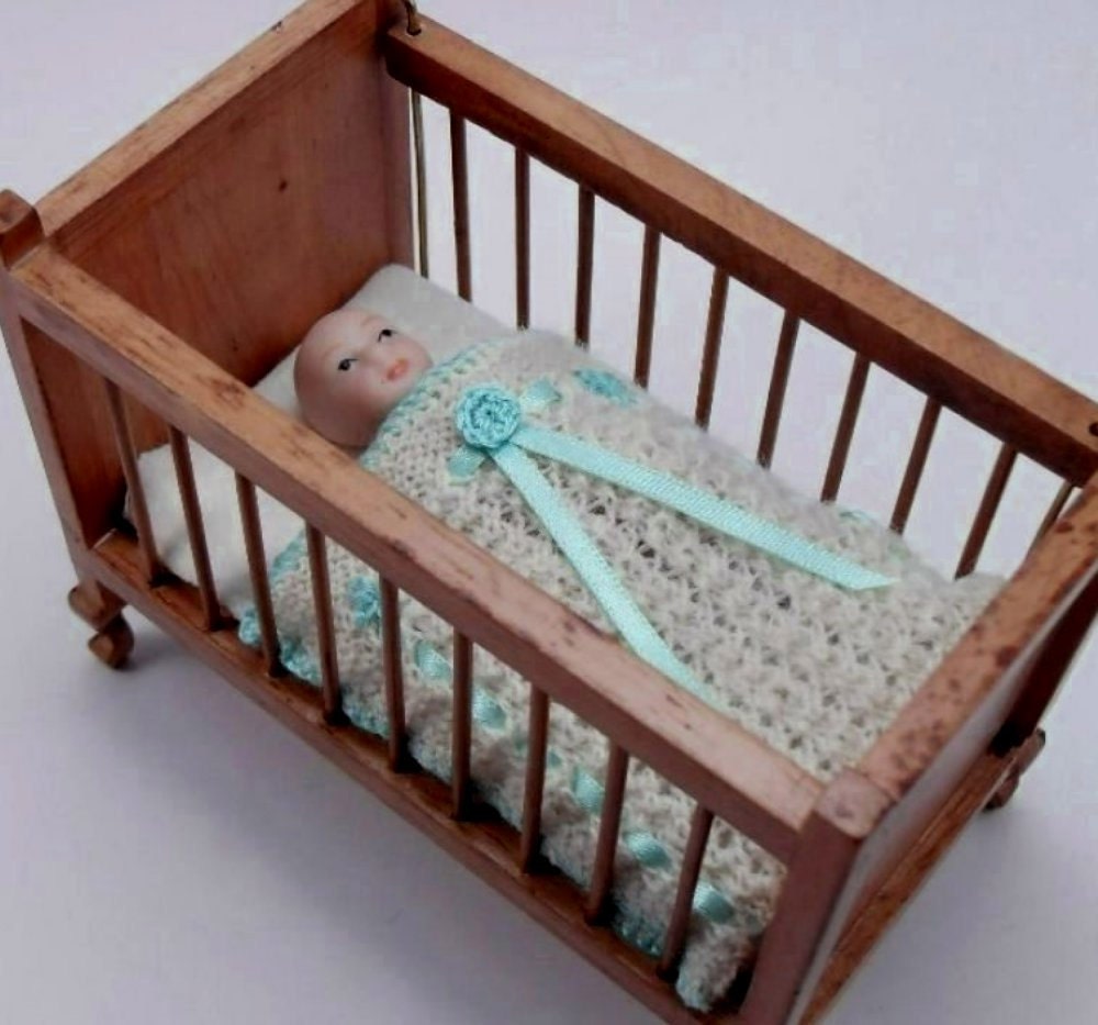 1:12 scale Dollhouse Miniature Nursery Cot Blanket Hand Knit with Pure Lamb's Wool - Turquoise trim