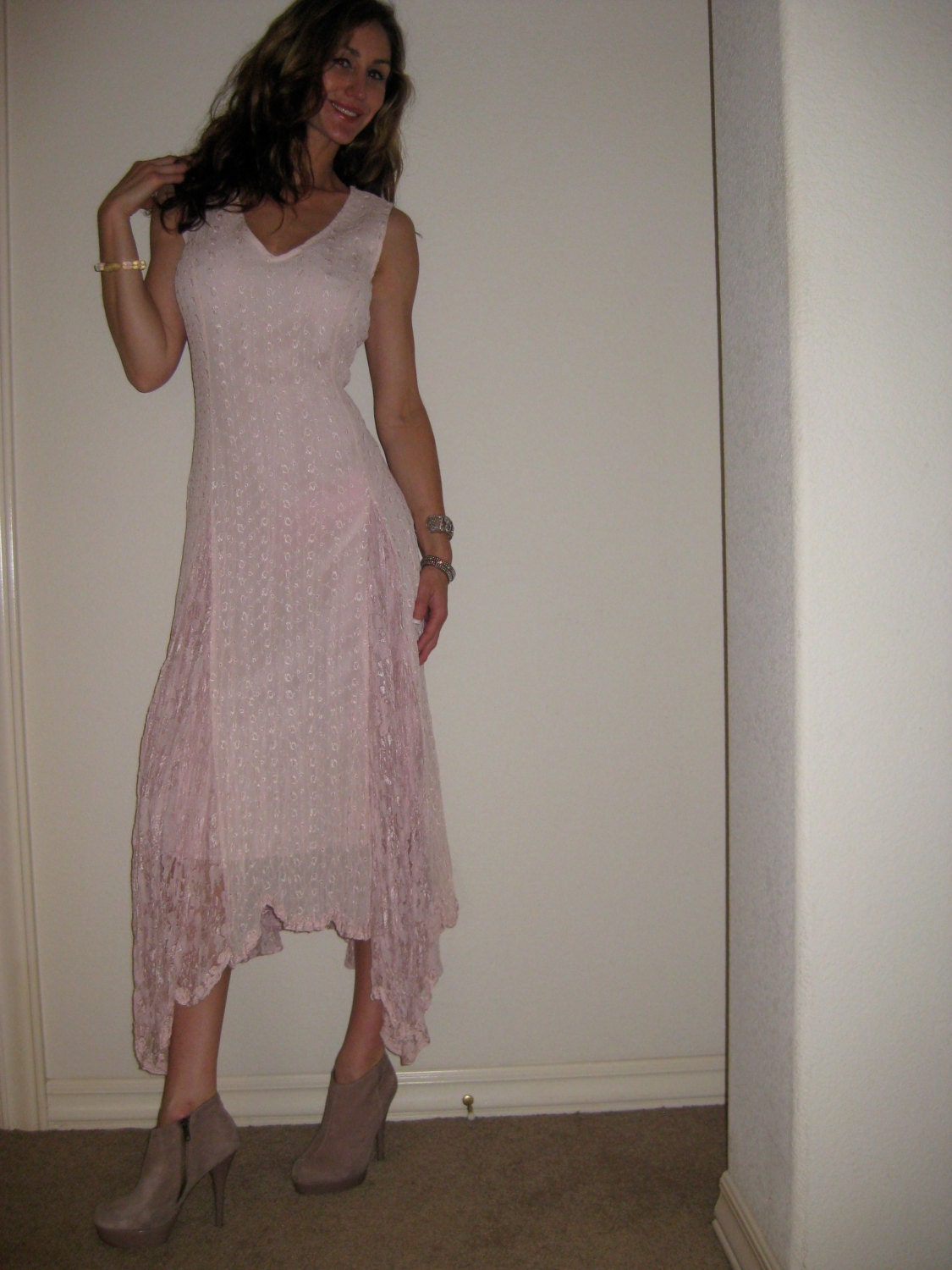 Sexy Bohemian Whisper Pink Lace Embroidered Hankerchief Hem Size Small Medium