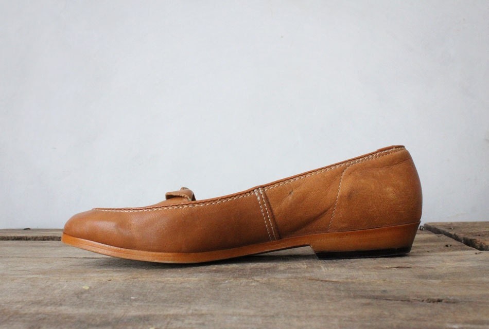 Perfect Brown Vintage Loafers, Size 6