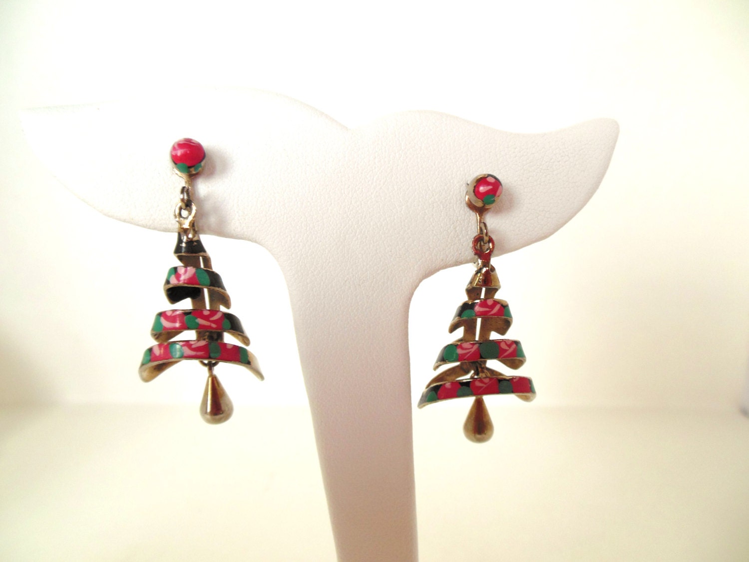 Vintage Screw Back Earrings Triangle Flowers Dangles 1980's (item 13)