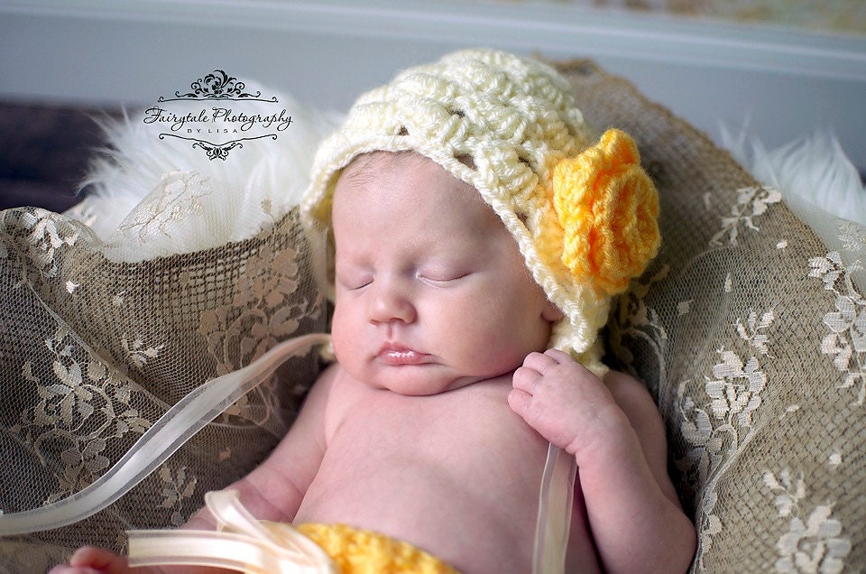 Cream and Yellow Bonnet