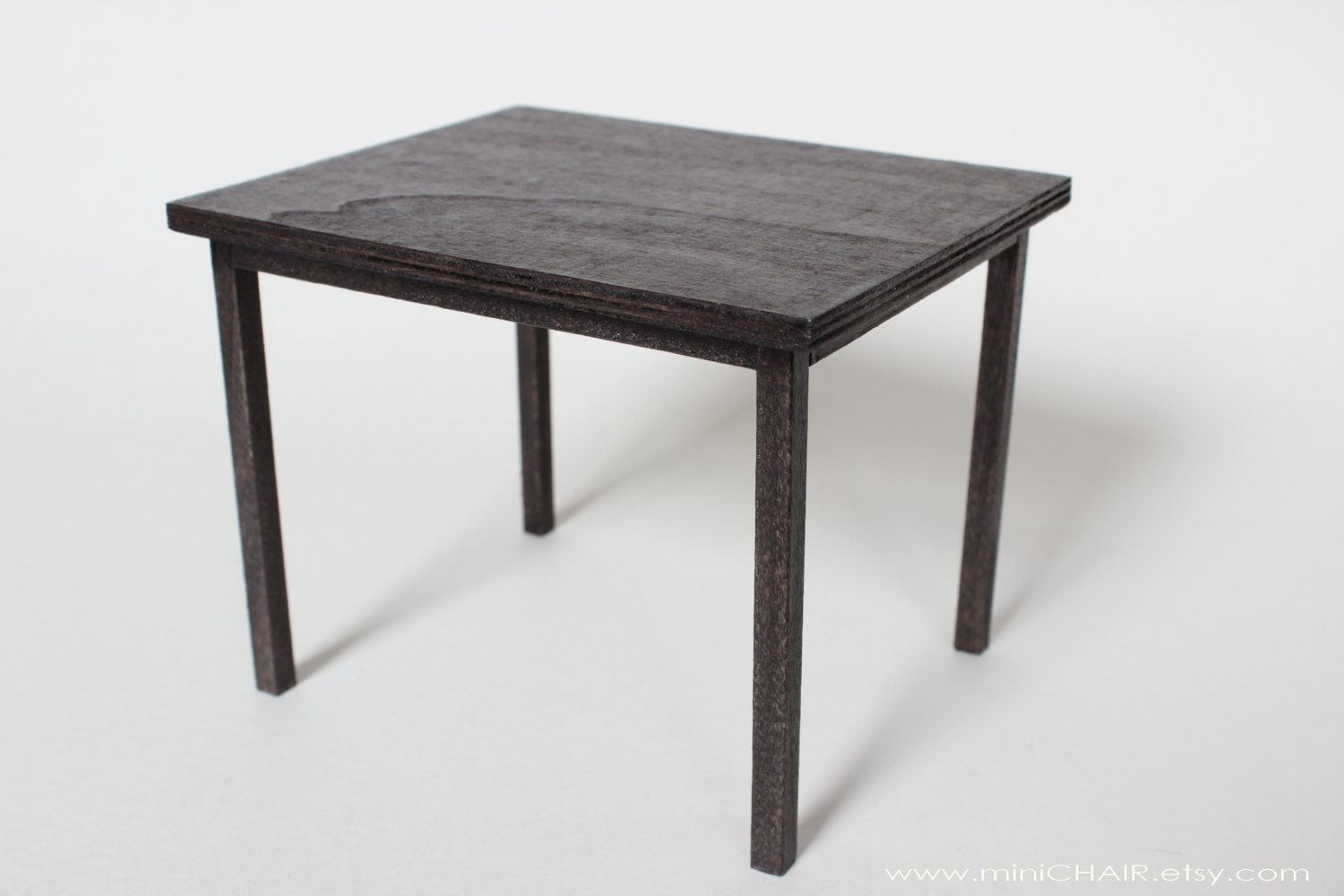 Miniature Doll Table in 1/6 scale (Blythe, Barbie, Bratz, Momoko)