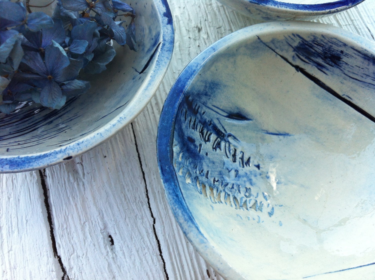 Shells  - Three pieces handmade ceramic bowls - Engraved and painted, size 4"