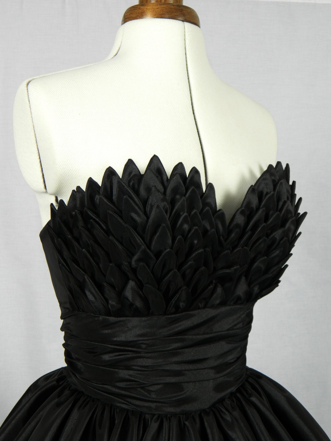 Alluring intricacy, 50s inspired ball dress with beautiful bust detail. Can be made to measure. All sizes are welcome.