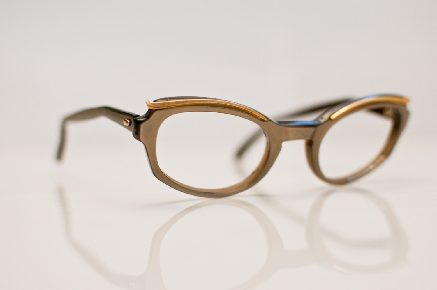 1960s Womens Cateye Glasses: Grecian Beauty