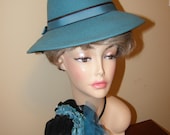Vintage Ladies Hat in Very Now Color Aqua Teal