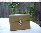 SALE Vintage Handbag in Olive Green