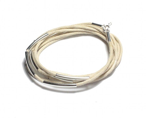 Wristband to wrap