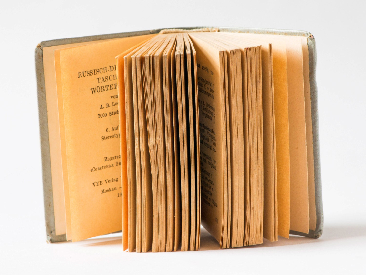 Vintage Pocket Sized Dictionary Miniature Russian to German Dictionary Grey Soviet time