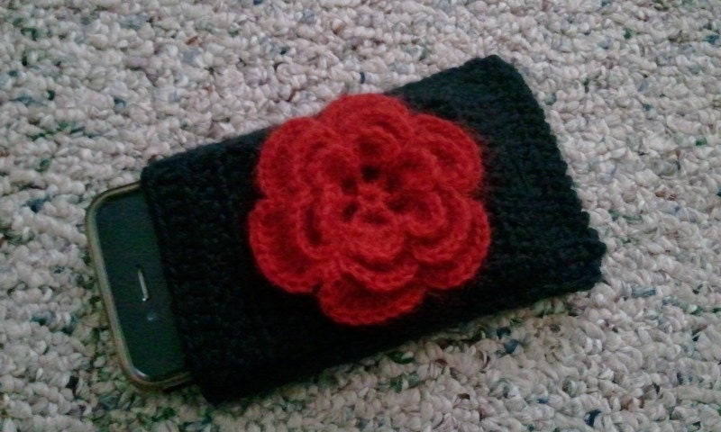 iPhone 5 Pouch, CAse, Crochet cell Phone Cover  With Red Flower, Cell Phone Pouch in Black, USA seller