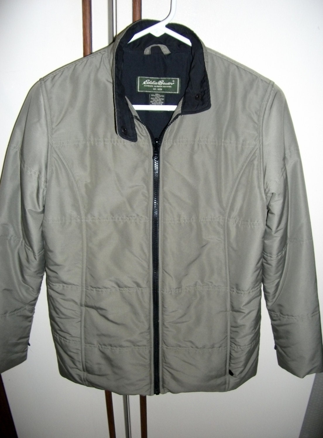 Vintage Eddie Bauer Jacket with Zip front Closure extra small fits to 36" chest Only 12 USD