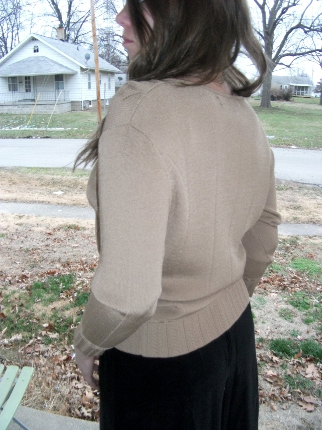 SAlE 20% Off Vintage Jones Of New York Sweater Large Petite fits busts to 40" Now Only 4 USD