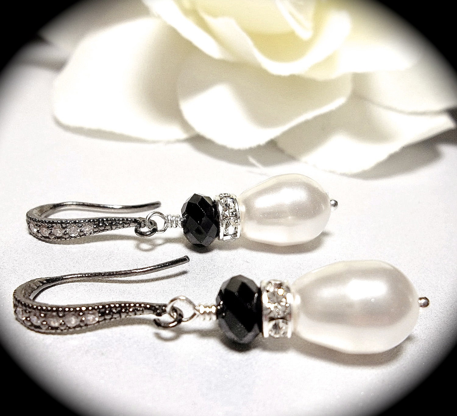 Pearl necklace and earring set - Stunning Black Tie Pearl set - Sterling Silver - Dramatic and VERY Sharp - Bridal jewelry -