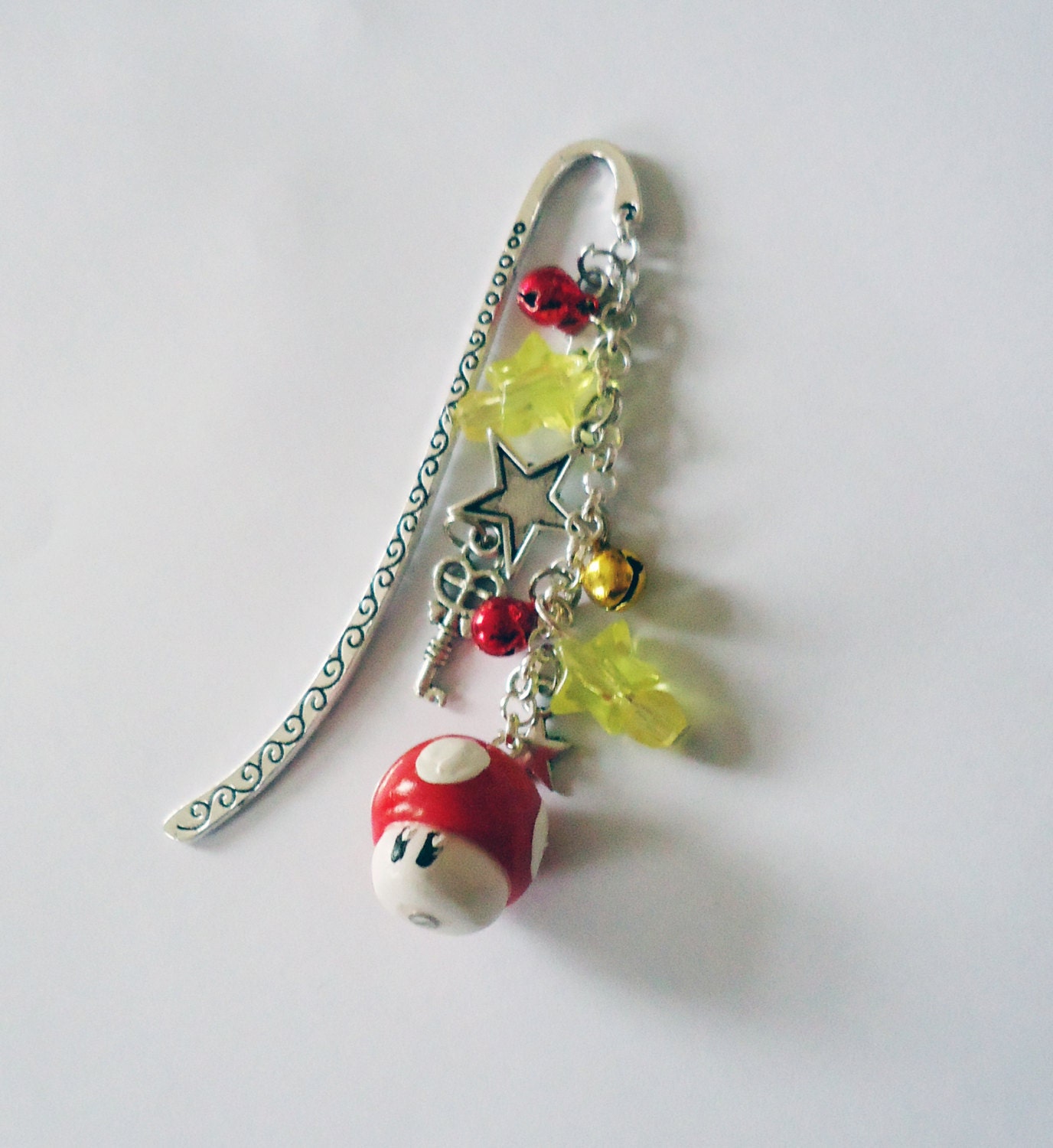 MARIO MUSHROOM BOOKMARK - beaded