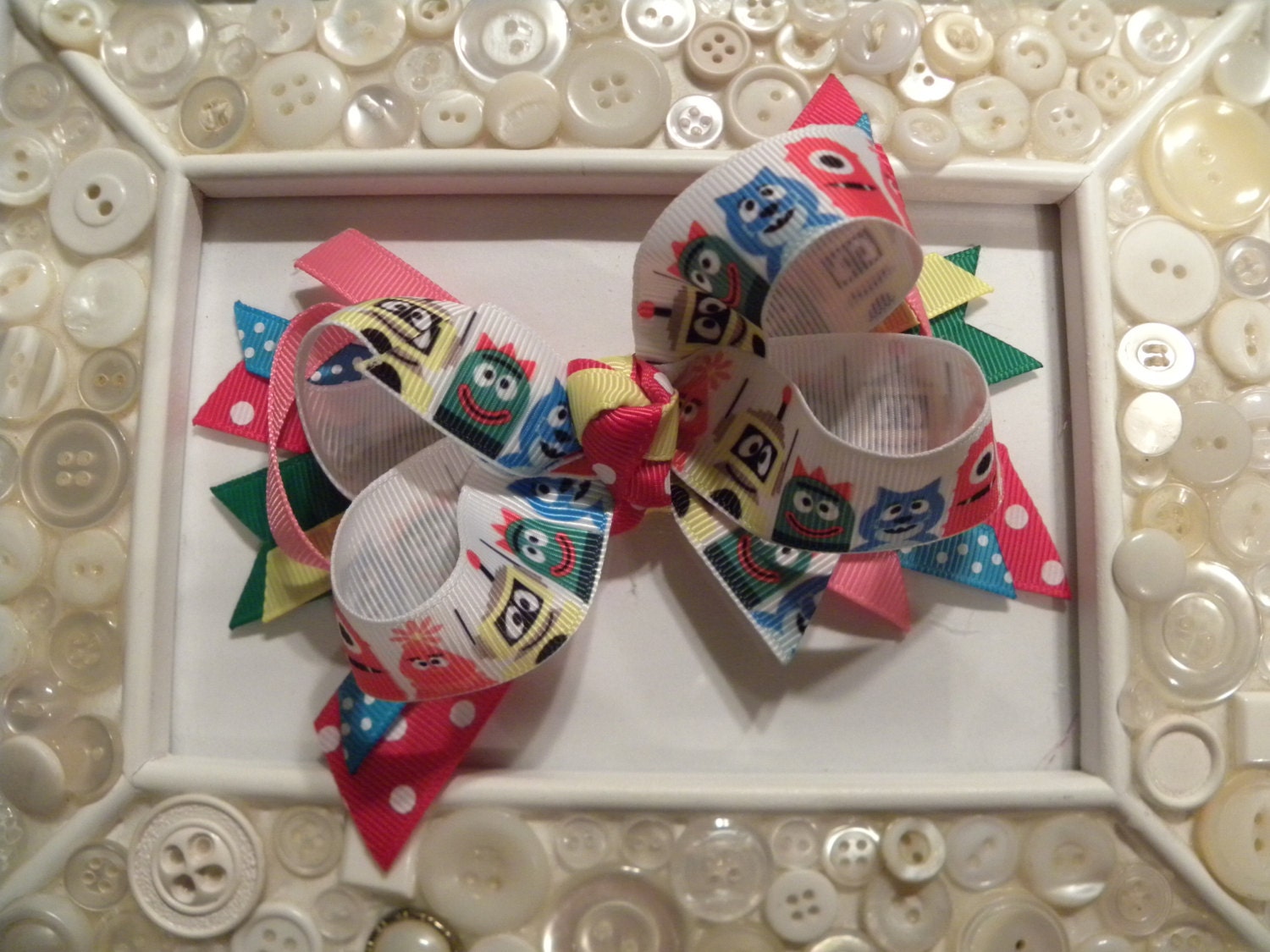Yo Gabba Gabba Stacked Bow