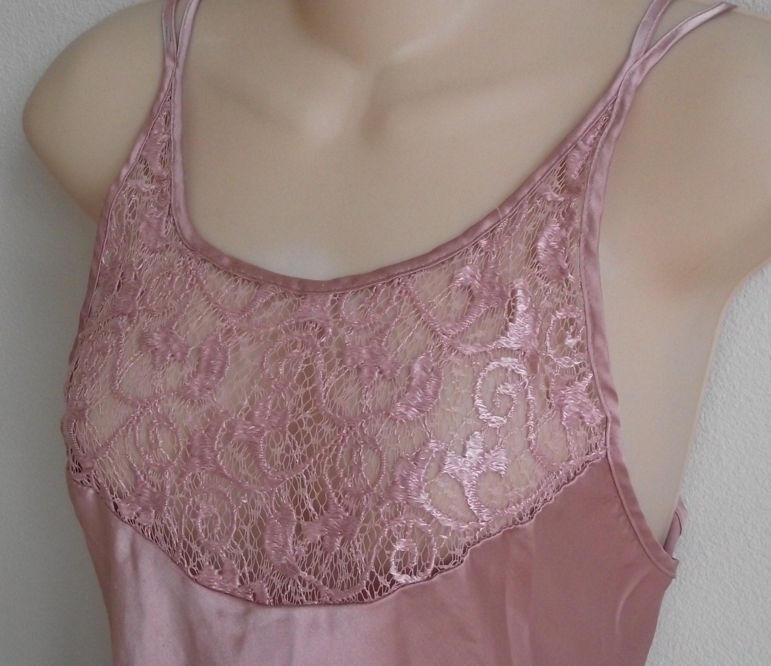 Vintage nightgown pink mauve lace chemise babydoll  S M