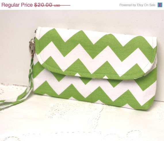 SALE - Green chevron clutch with detachable wristlet strap