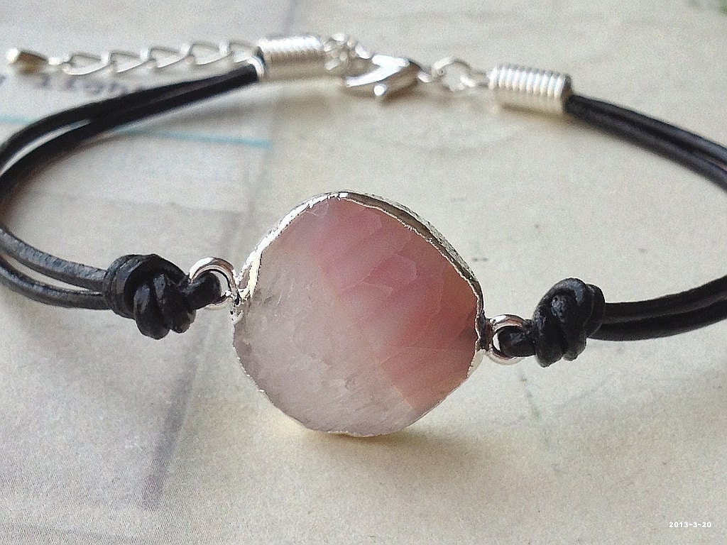 1 Piece of Handmade 0.75" x 0.75" Silver Edged Pink & White Agate Aura Geode Bracelet (tg.m)