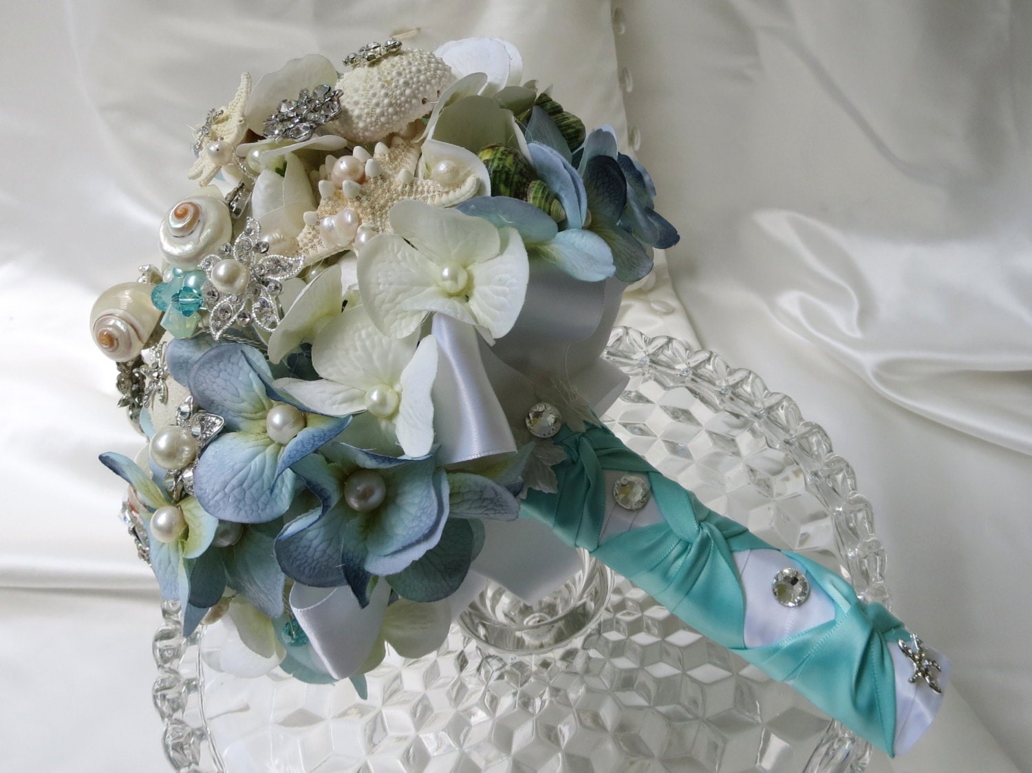 Sea Shell Wedding Bouquet, Tiffany Blue Bridal bouquet, Beach Bridal Bouquet, Brooch Bouquet