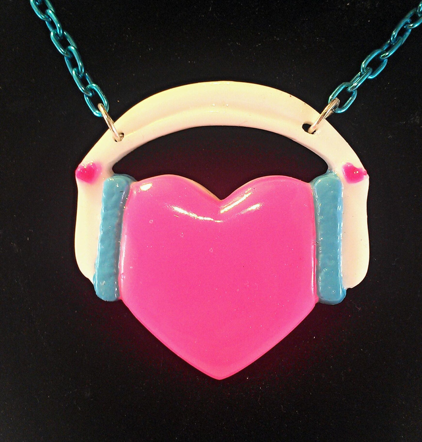 Stereo Heart Pink Blue resin Heart  Headphones Necklace