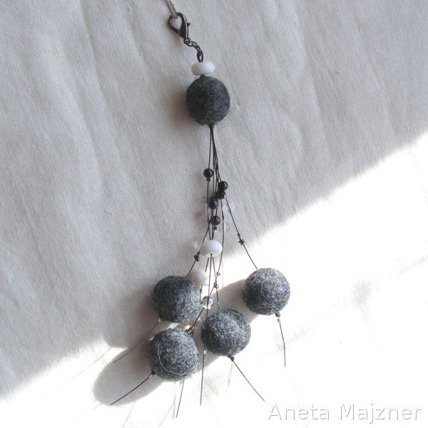Hand made keychain felt stone agate garnet rock crystal felted balls also for bags - AnetaMajzner