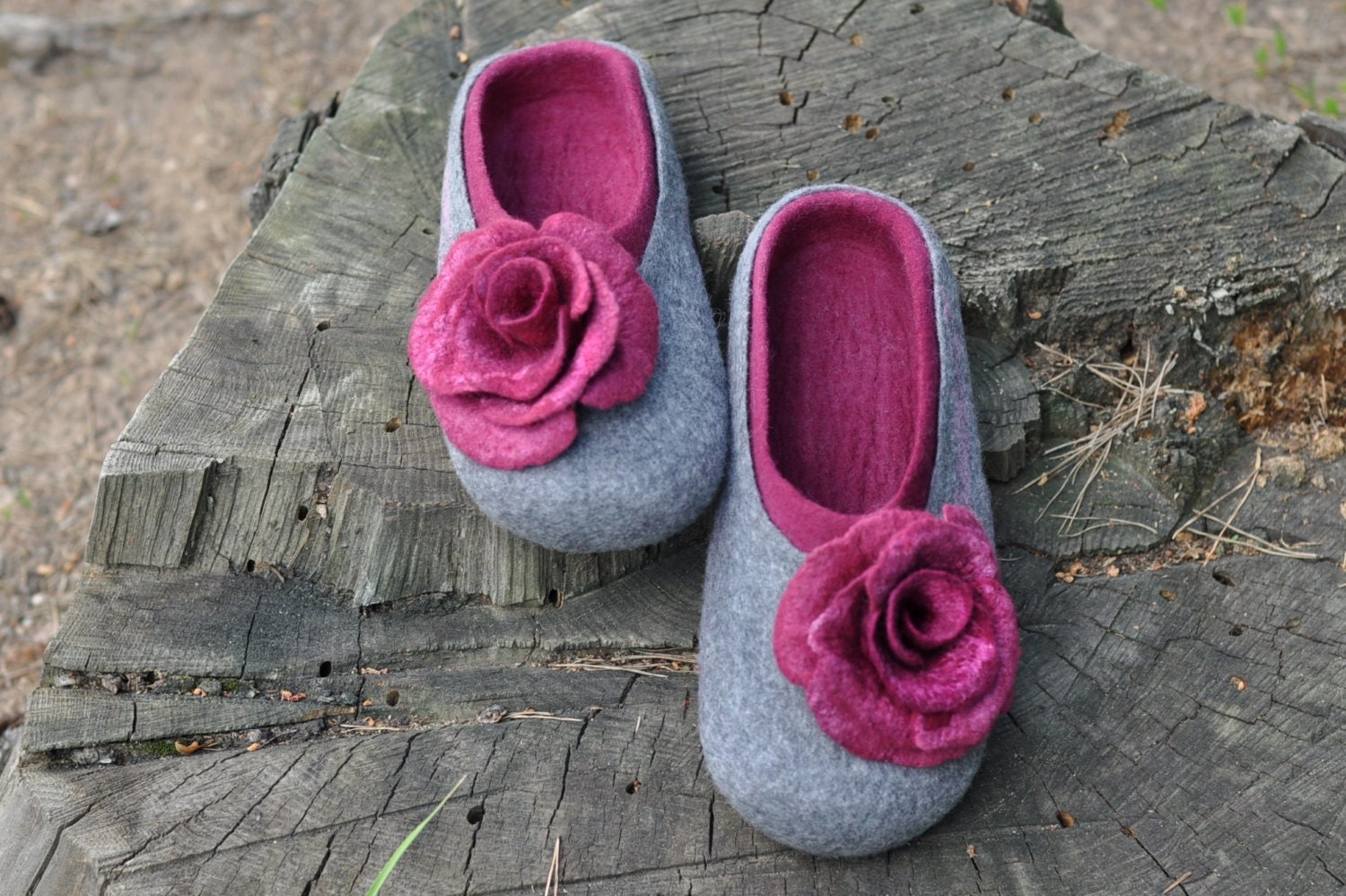 Felted slippers for women - Gray & Red Wine - Made to order - Wool shoes / Silk flowers / Handmade home shoes / Winter and Spring trend