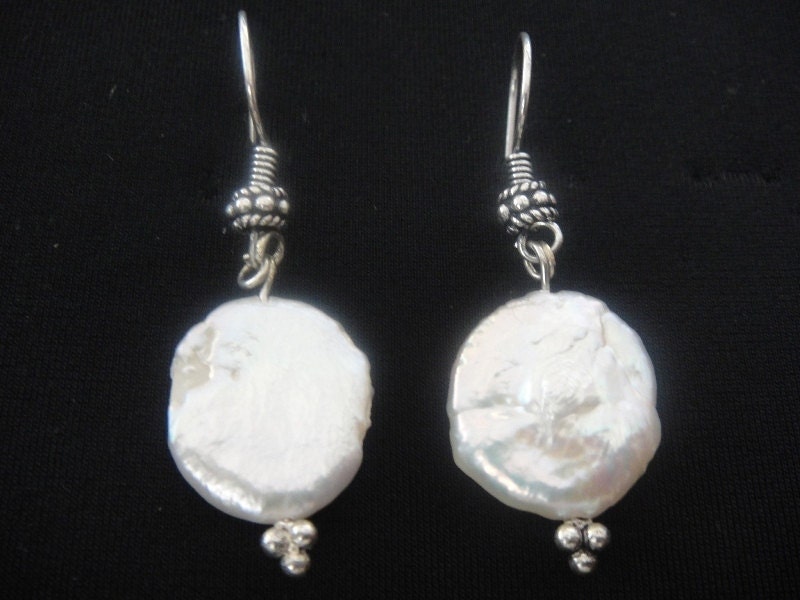 Discount : before 19 USD (pearl earring bola de nieve)