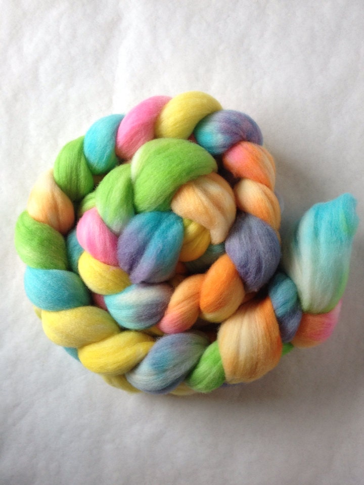 Hand dyed roving, rainbow wool top, 4.5 ounces