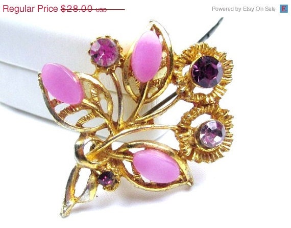 Amethyst Rhinestone Lucite Flower Brooch 1960s Vintage Jewelry