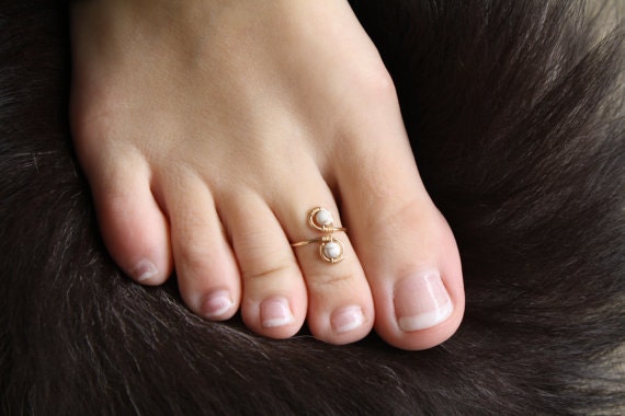 Genuine White Howlite and 14K Gold Wire Wrapped Adjustable Ring/Toe Ring FREE SHIPPING