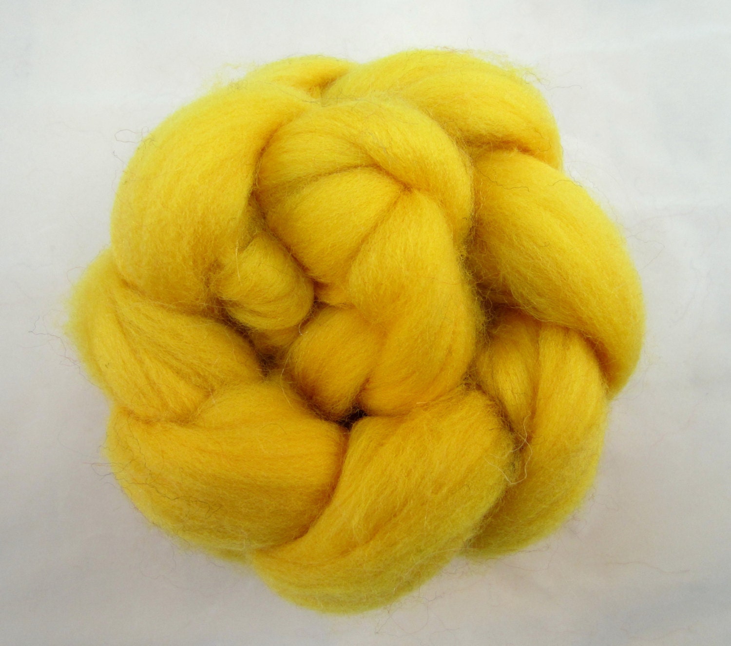 1 Oz "Lemon Squeeze" Roving Wool Top  Braid Fiber for Spinning, blending, & more. - thejoyfulsheep