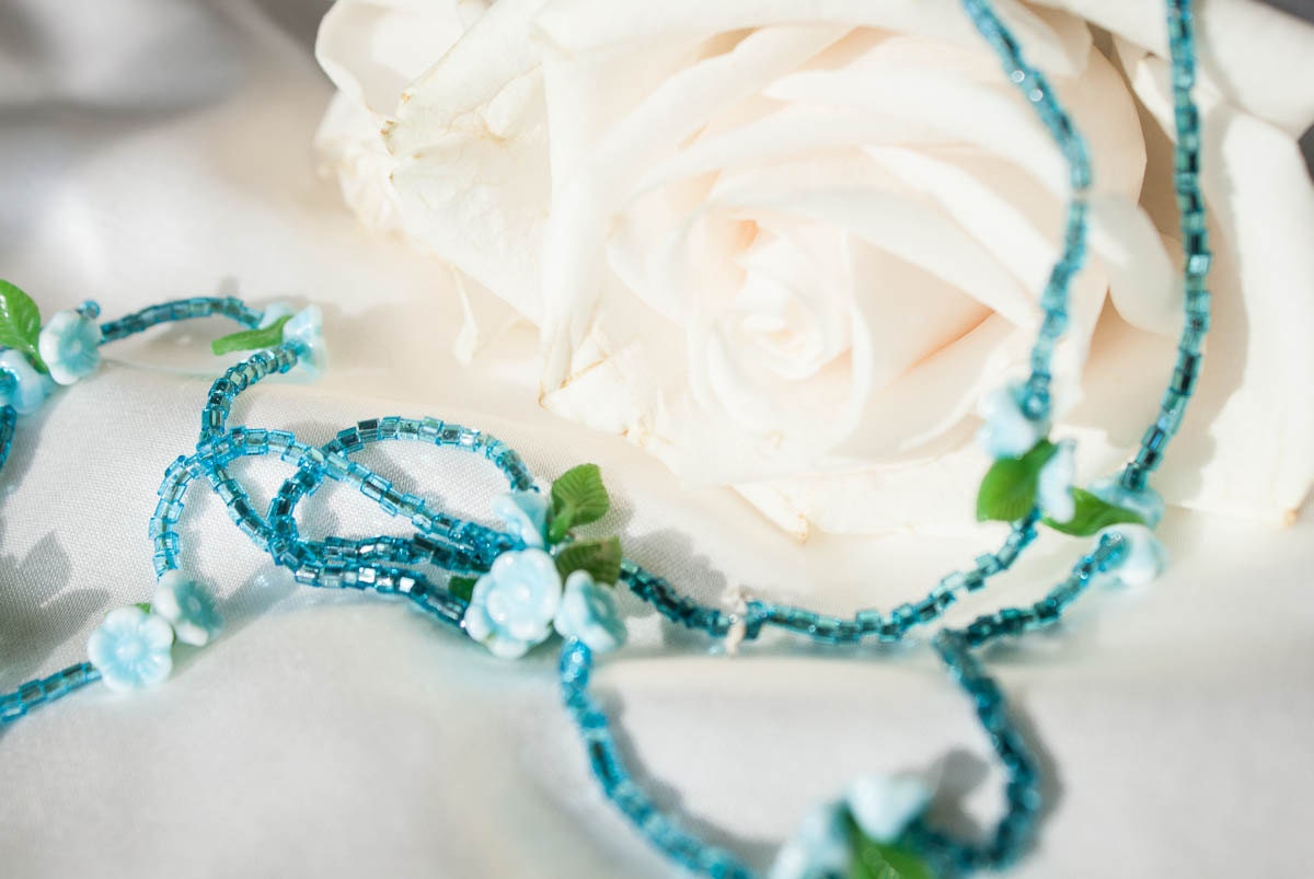 1920s Glass Jewlery / Flapper Necklace / Beaded  / Seed Bead / Flower / Blow / Molded Glass