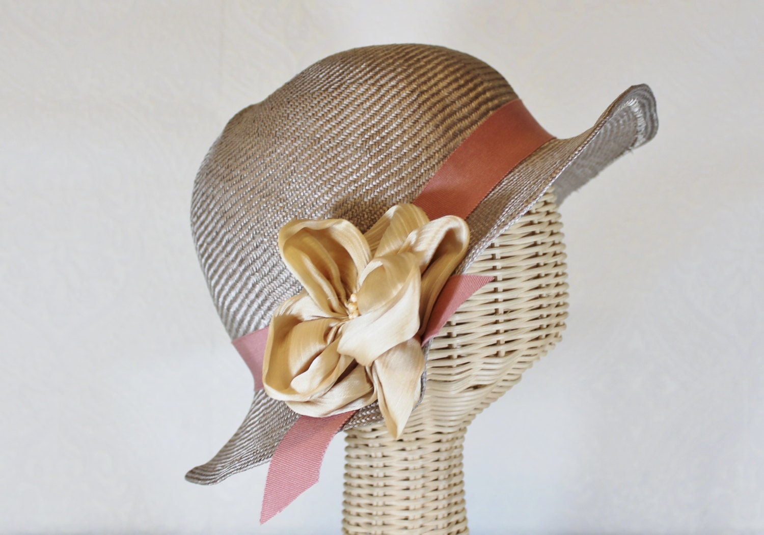 Edie Cloche in Taupe