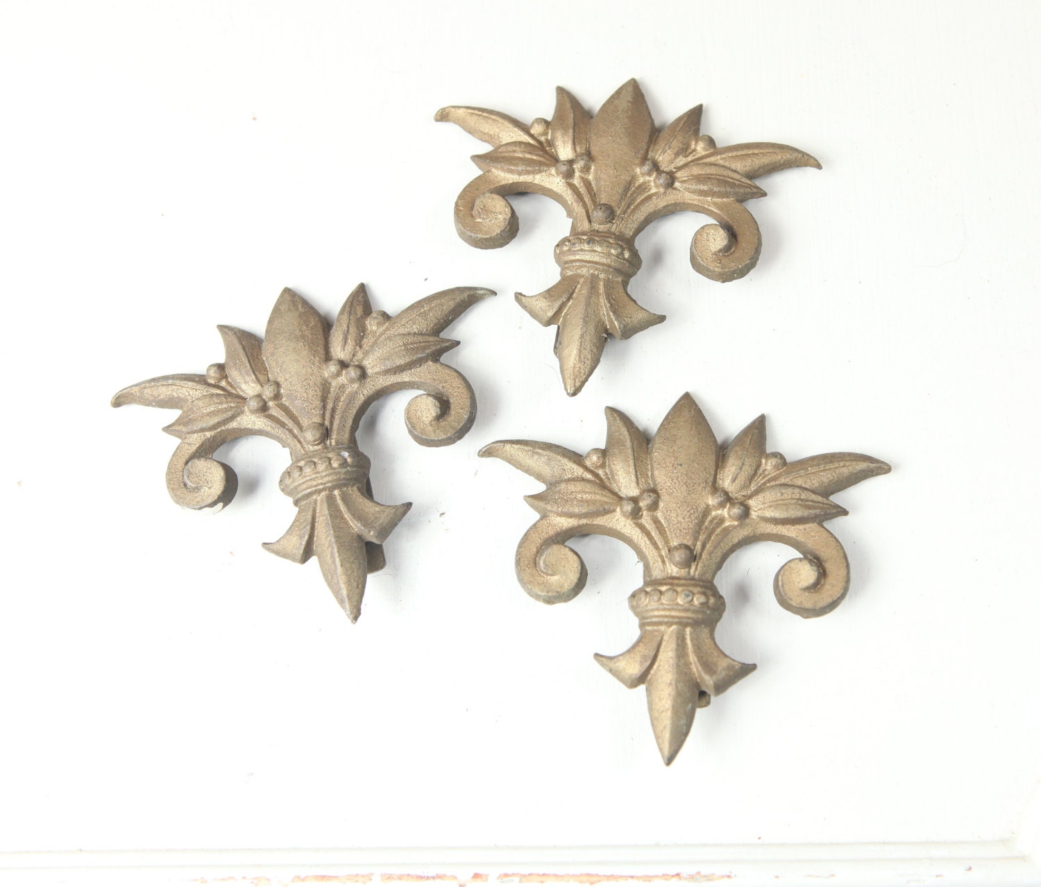 Vintage de fleur, Cast Iron finials w/ painted gold finish (set of 3)