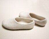 Felted slippers -white- wool clogs - wedding- summer fashion - cozy-gift for mom - vilnone Felted slippers -white- wool clogs - wedding- summer fashion - cozy-gift for mom - vilnone