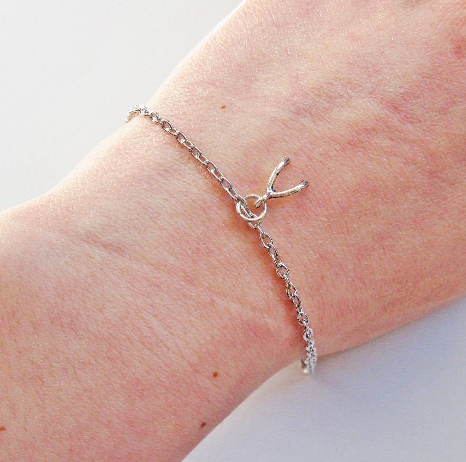 wishbone bracelet - dainty everyday jewelry, wish bone bracelet, tiny wishbone, lucky charm bracelet, tiny charm bracelet