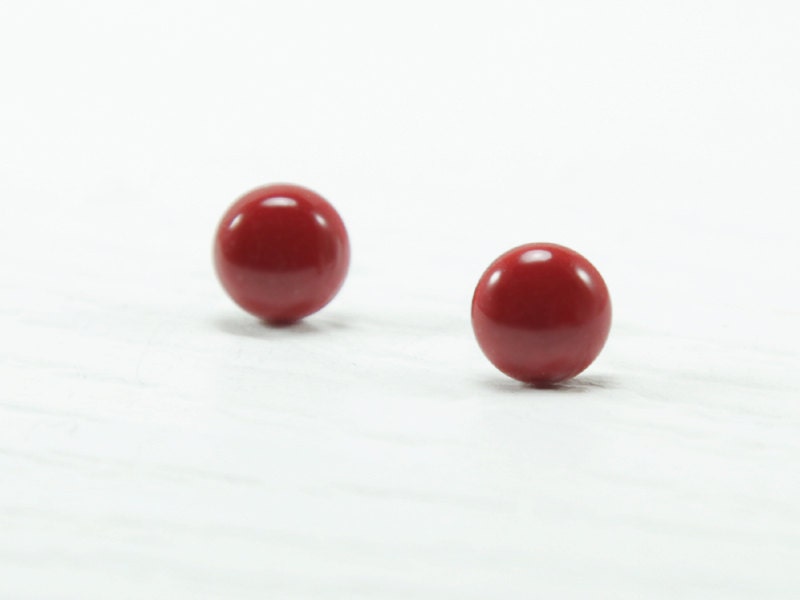 Red Stud Earrings 8mm - Small Ear Stud - Ruby Stud - Red Post Earrings - Red Small Earrings - Sensitive Earrings - Modern Jewelry by Biesge