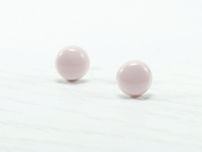 Pastel Pink Stud Earrings 8mm - Pink Small Stud Earring - Pink Stud - Soft Pink Post Earrings - Round Ear Stud - Pastel Pink Cute Earrings