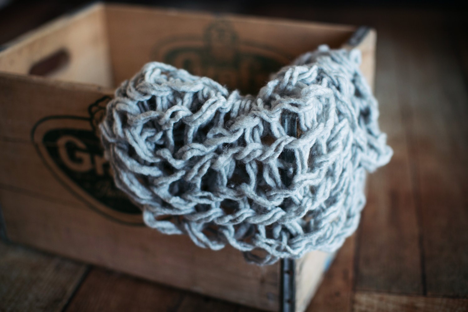 Chunky knit basket stuffer - Soft gray