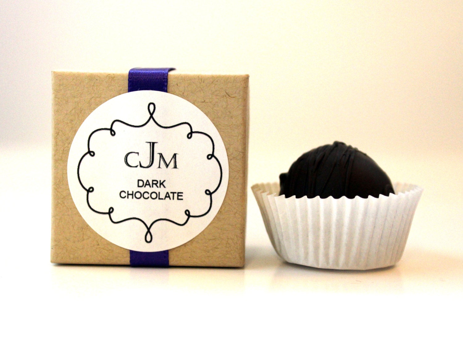 100 Custom Wedding Favors with Initials Label and Chocolate Truffles///Rehearsal Dinner///Welcome Gifts