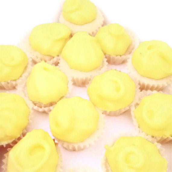 Lemon Mini Cupcakes