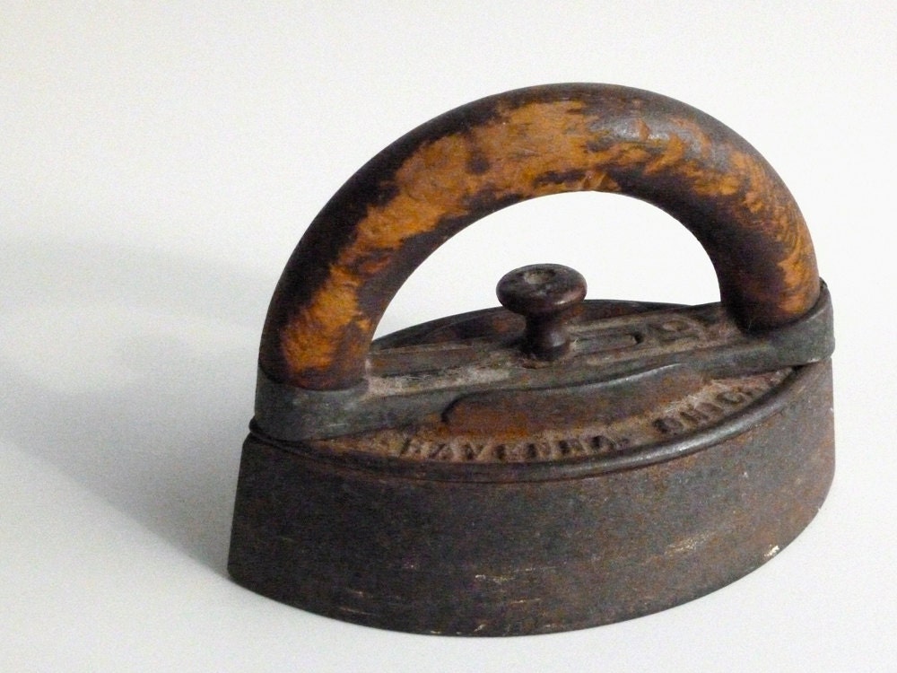 Antique Sad Iron Detachable Wood Handle A C Williams Co Havenna Ohio Vintage Victorian Sadiron