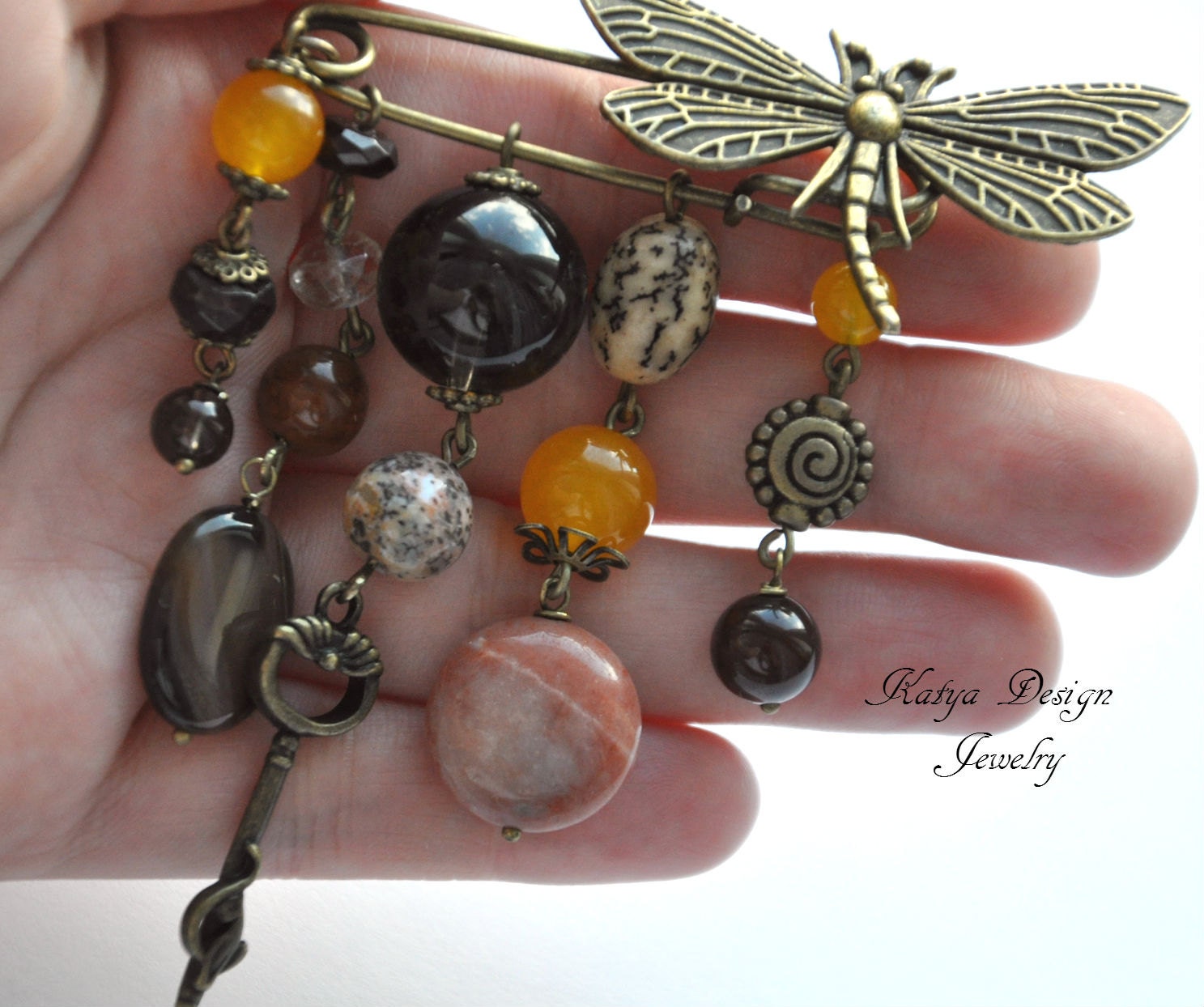 Brooch pin "the key of happiness"