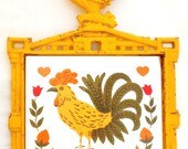 SPRING SALE Vintage 1960s Mustard Yellow Cast Iron Trivet With Ceramic Rooster And Rooster Ceramic Tile, Kitchen, Home Decor, Folk Art