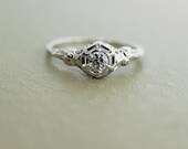 Antique Edwardian 18k White Gold Filigree Diamond Ring