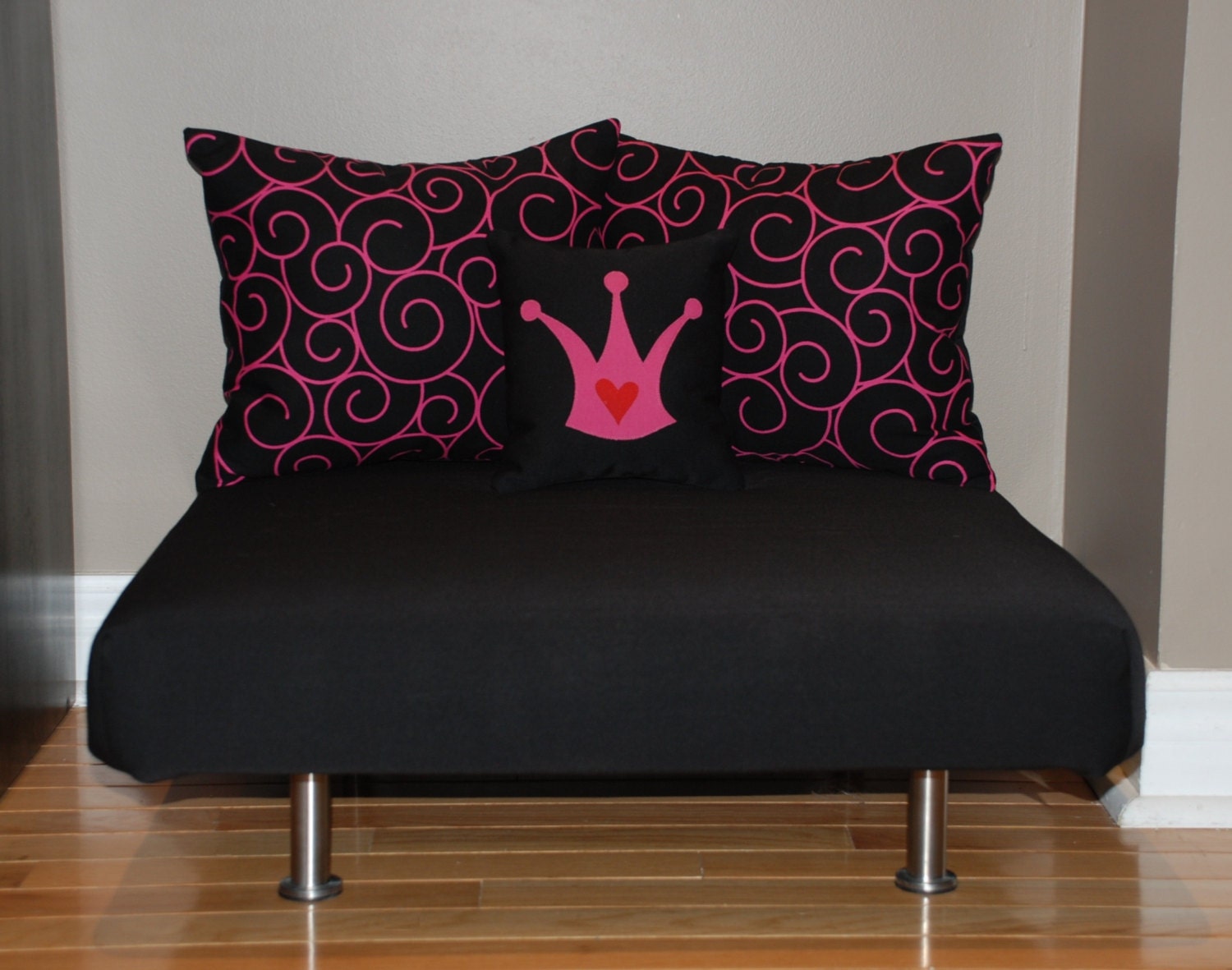 24"x24" Pink & Black Upholstered Pet Bed / Cat Bed / Small Dog Bed /// Pet Lounger with Pillows